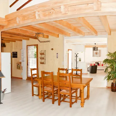 Chalet 170m2 Avec Clim- Piscine Privee - Jacuzzi - 5 - 8 Lits - 12 Pers Max - 20 Min D'aurillac Boisset (Cantal)