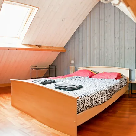 Chalet 170m2 Avec Clim- Piscine Privee - Jacuzzi - 5 - 8 Lits - 12 Pers Max - 20 Min D'aurillac
