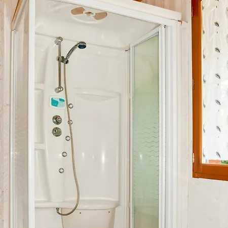 Chalet 170m2 Avec Clim- Piscine Privee - Jacuzzi - 5 - 8 Lits - 12 Pers Max - 20 Min D'aurillac Boisset (Cantal)