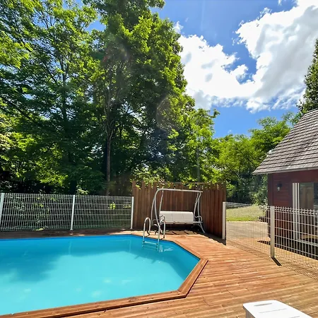 Chalet 170m2 Avec Clim- Piscine Privee - Jacuzzi - 5 - 8 Lits - 12 Pers Max - 20 Min D'aurillac *
