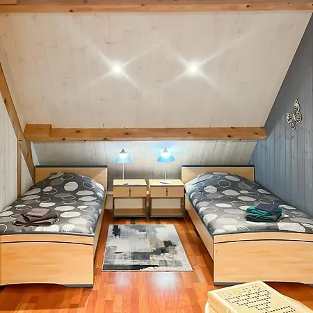 170m2 Avec Clim- Piscine Privee - Jacuzzi - 5 - 8 Lits - 12 Pers Max - 20 Min D'aurillac * Boisset (Cantal)