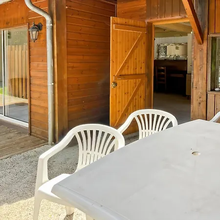 Chalet 170m2 Avec Clim- Piscine Privee - Jacuzzi - 5 - 8 Lits - 12 Pers Max - 20 Min D'aurillac *